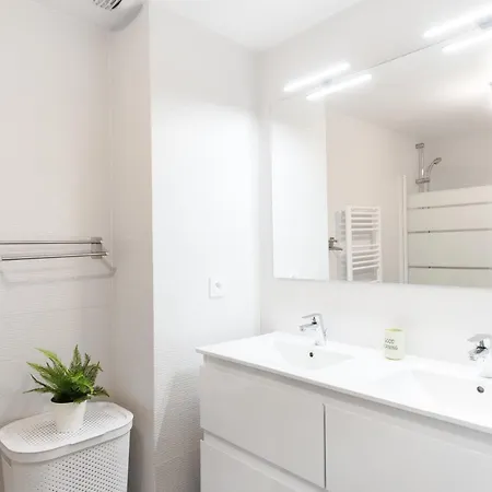 Grande Terrasse - Vue - Parking - Bk Apartamento