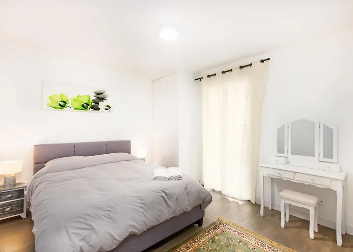 Appartement Grande Terrasse - Vue - Parking - Bk *